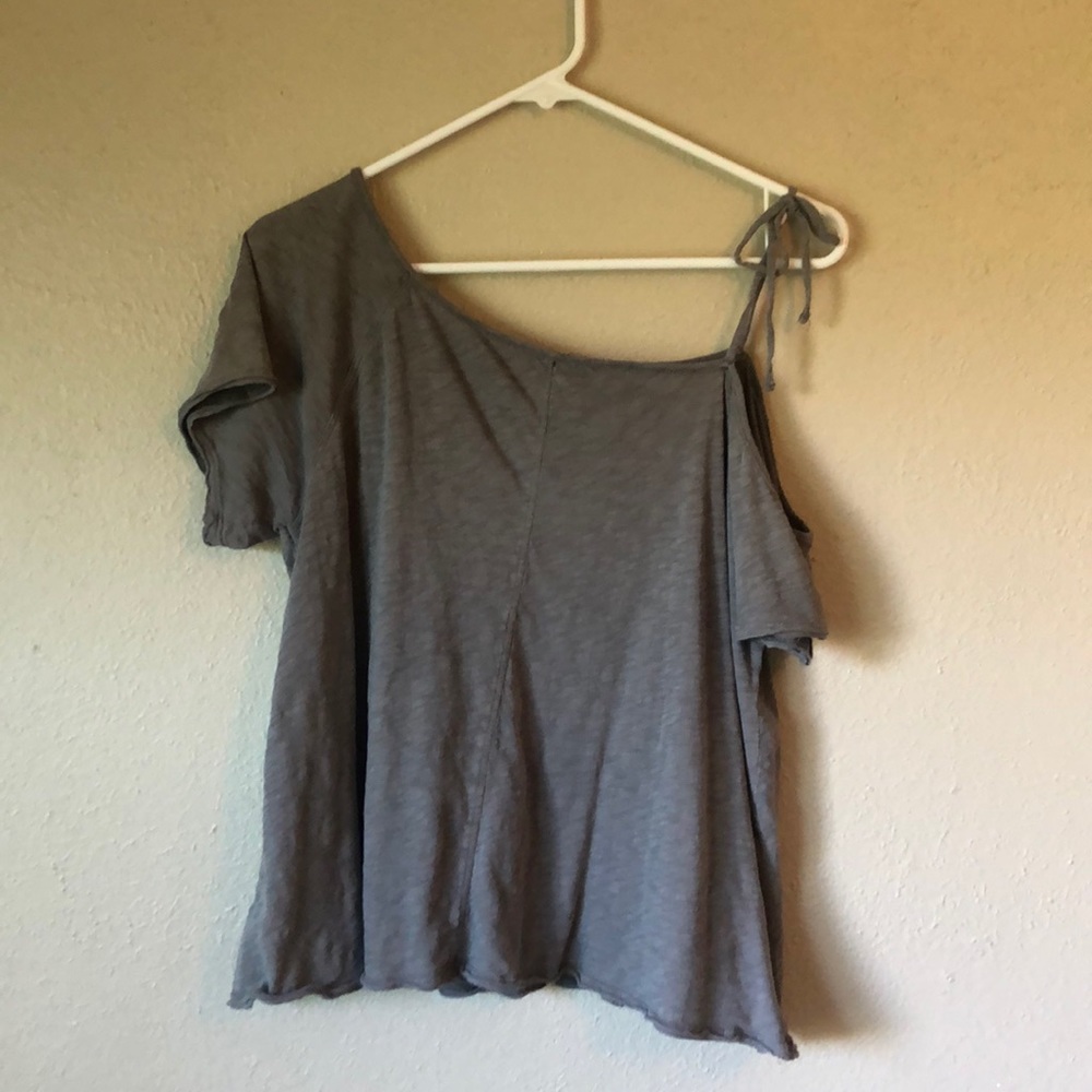 White Crow Gray off the shoulder tee